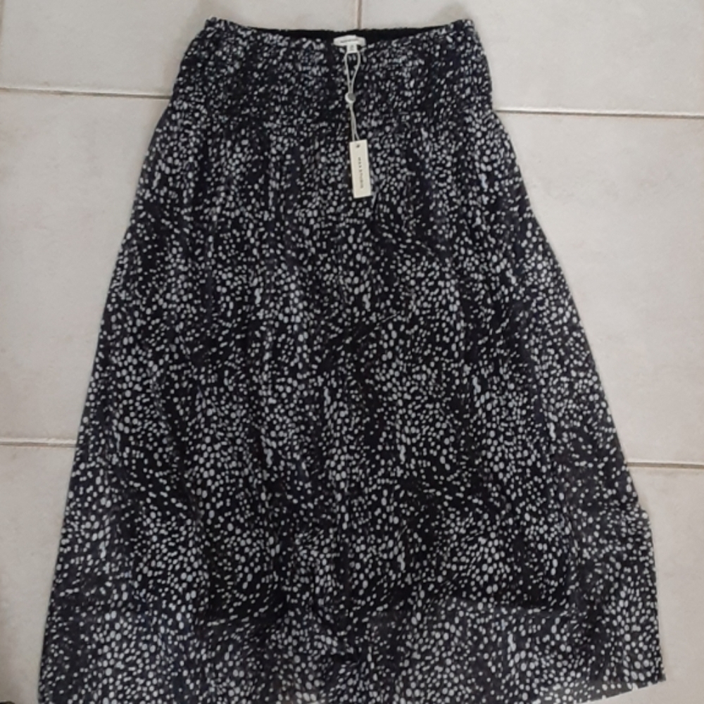NWT Max Studio Flowy Skirt Perfect Travel